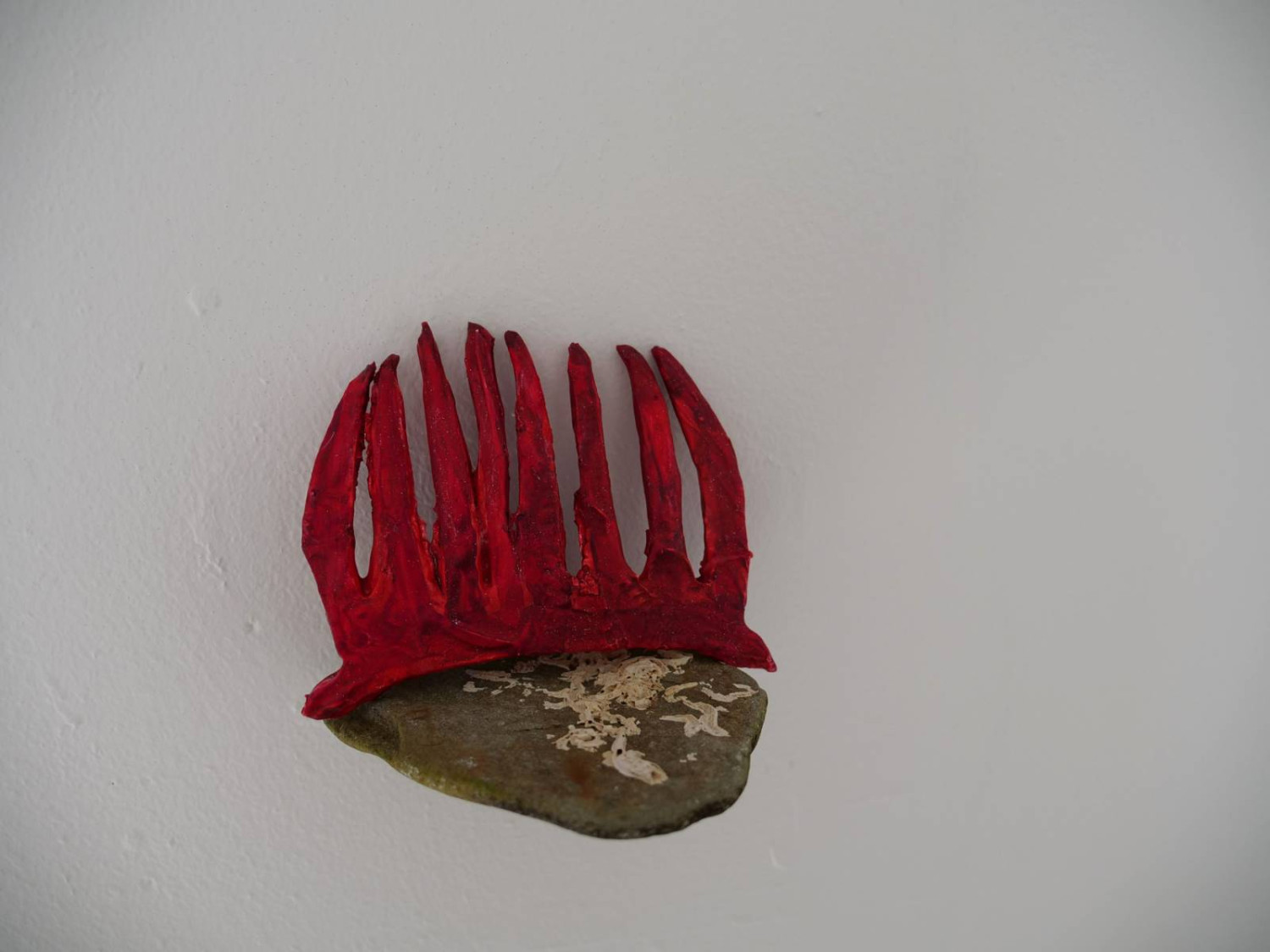 *Mermaid Comb*, foam board, paint, fossilised rock shelf, 13 x 12cm